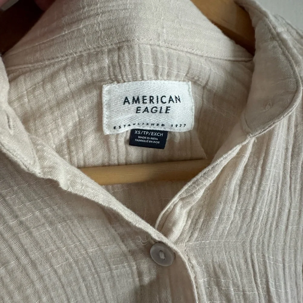 NWT American Eagle Button Down Shirt - Picture 3 of 6
